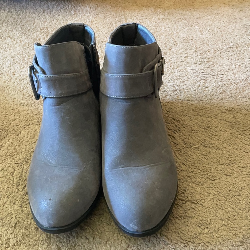 Pierre Dumas size 8 barley worn